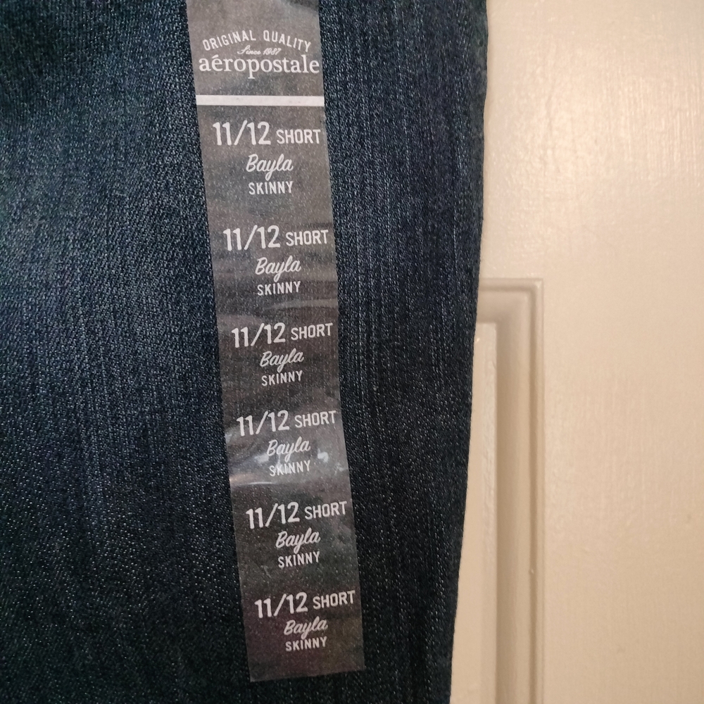 NWT Aeropostale 11/12 Short Bayla Skinny Jeans women's - Picture 5 of 9